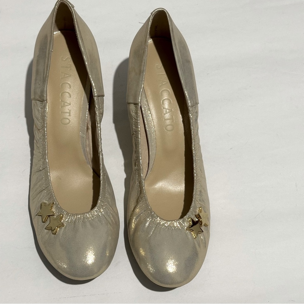 Holiday ready gold sparkling stars heels